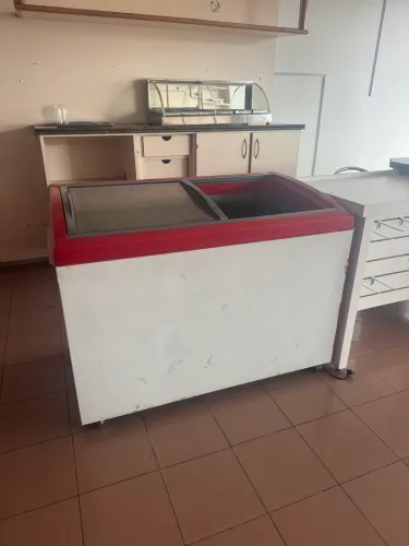 Freezer horizontal expositor