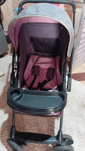 Vende- se carinho de bebê 