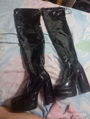 Bota cano longo de salto