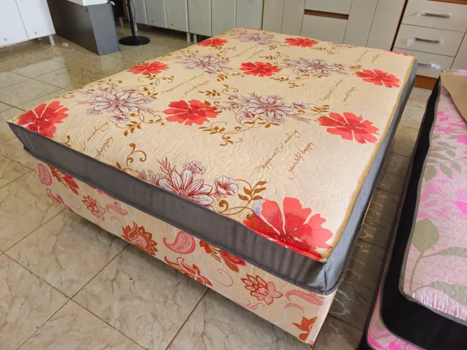 Cama casal molas nova