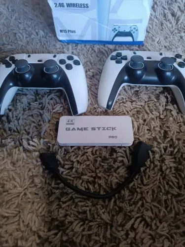 Vendo e troco esse console junto com controles
