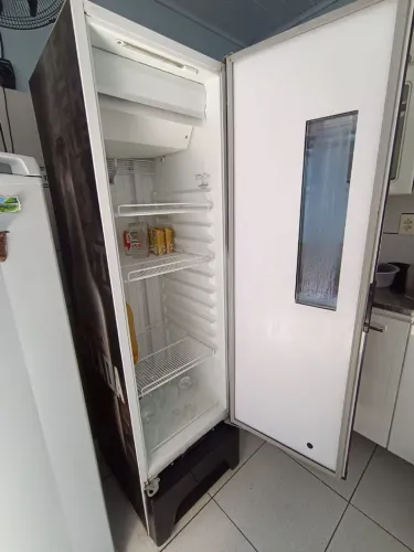 CERVEJEIRA METALFRIO 300 LITROS SEMINOVA