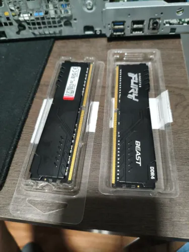 Vendo 2 pentes memória ram Kingston Fury 16gb cada