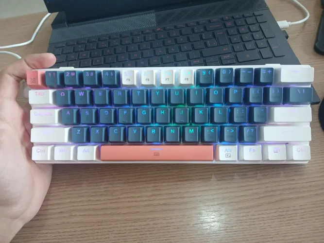 Teclado Gamer Machenike K500 b61 switch vermelho