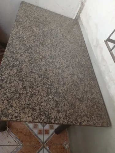 Mesa com Pedra de mármore