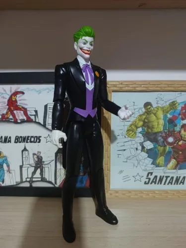 Coringa 30cm original marca Hasbro 