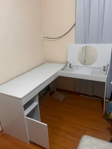 Penteadeira e Escrivanhinha