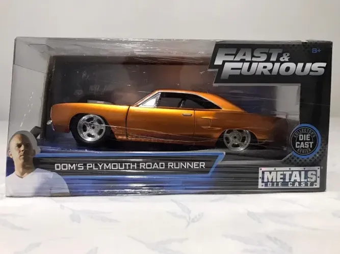 Miniatura Velozes e Furiosos de Metal Dom's Plymouth Road Runner - Escala 1/24 - Jada Toys