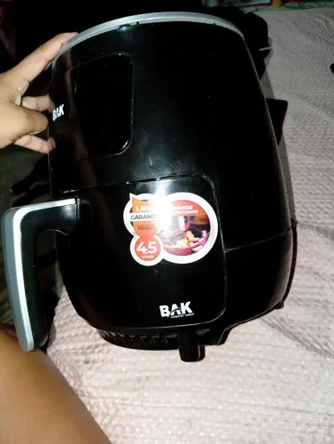 Vendo usado apenas 2 vezes ela e digital