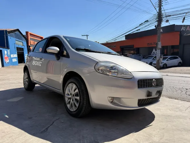 Fiat Punto ELX 1.4 Fire Flex 8V 5P 2010