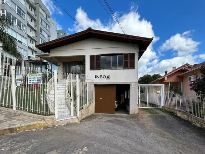 INBOX CIA IMOBILIÁRIA VENDE - Casa no bairro Universitário em Bento Gonçalves