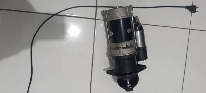 Peças de trator e caminhão 