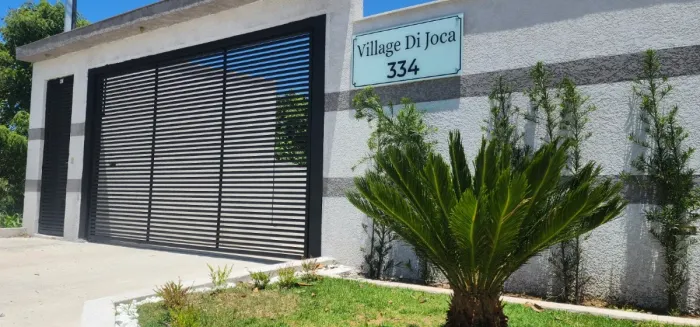 Triplex para venda em Outeiro de Passárgada com 2 quartos, 98m²
