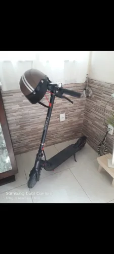 Patinete elétrico 500W com bateria de lítio seminovo em excelente estado