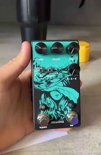 Pedal Julianna Ly Rock