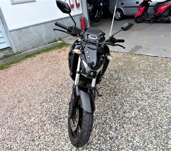 Yamaha FZ