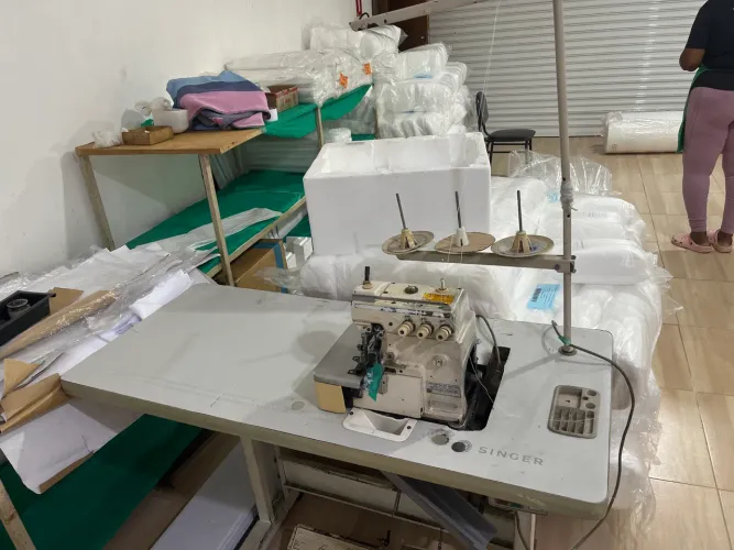 Máquina overlok 3 fios mecânica
