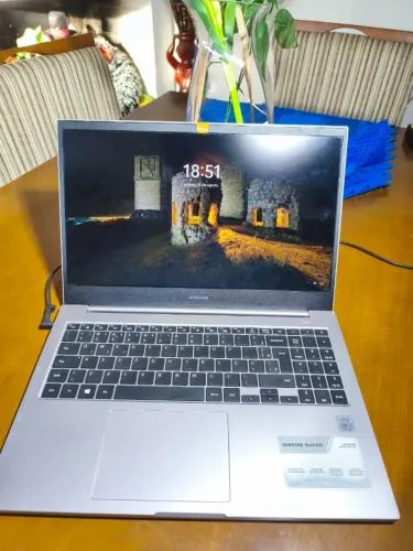 Notebook Samsung E30