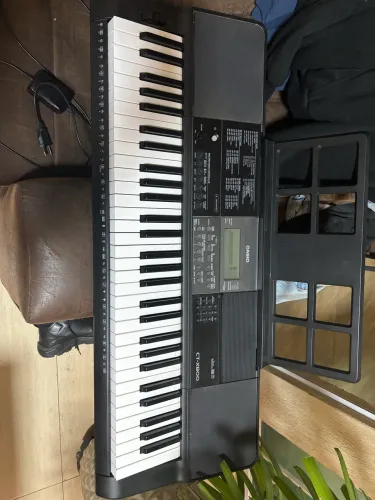 Teclado YAMAHA CASIO CT-X800