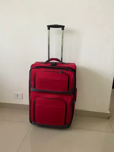 Mala gigante de viagem