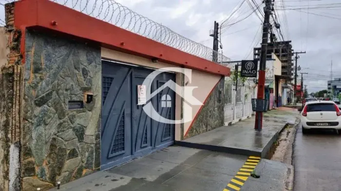 Excelente casa no Afonso Pena com área de 600m²