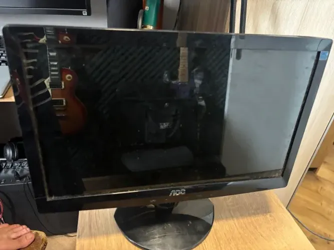 Monitor AOC E1621SWB 15.6" LED Compacto | Excelente Estado