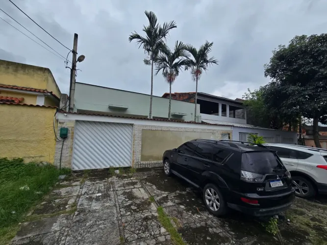 Casarão na Vila Jardim Rio da Prata 