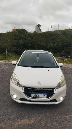 Peugeot 208 Griffe 1.6 Flex 16V 5P Aut. 2014