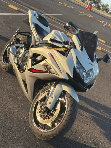 Linda GSXR
