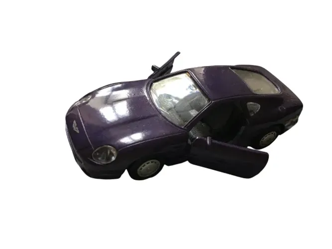 Miniatura Aston Martin DB7 1/40 Maisto