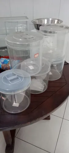 Pote de acrílico 20 reais cada 