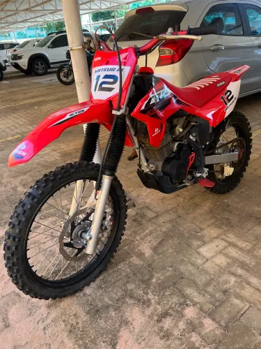     Honda CRF 230F - Muito Conservada