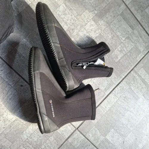Bota aquáticas