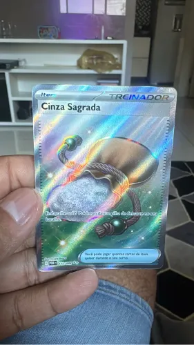 Pokémon cinza sagrada