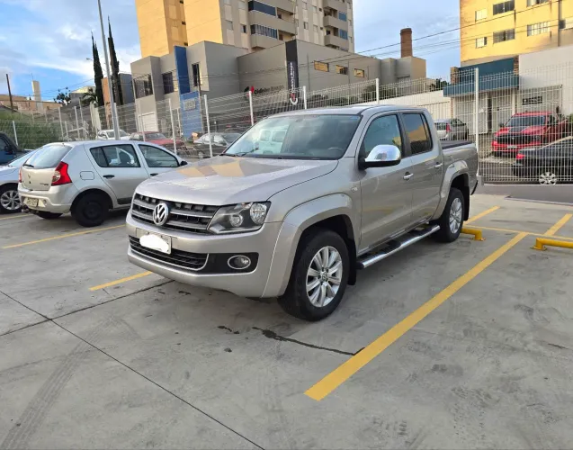 Volkswagen Amarok High.cd 2.0 16V TDI 4X4 Dies. AUT 2013