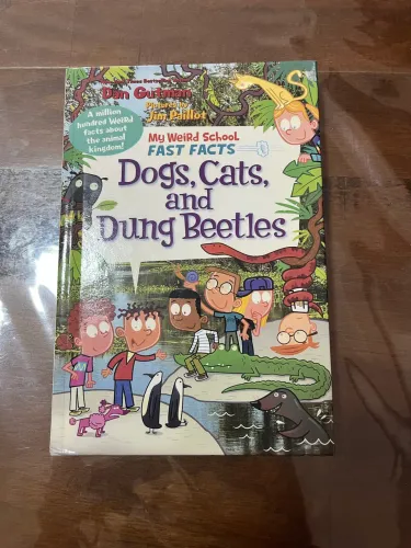 Livro Infantil Inglês - My Weird School Fast Facts (Dan Gutman)