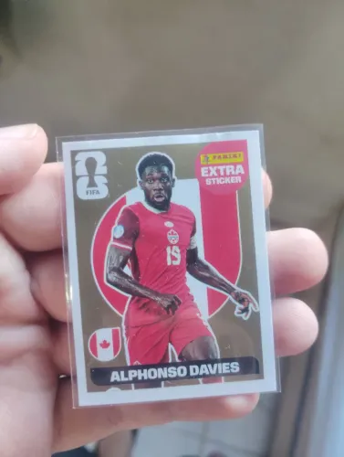 Figurinha Extra Alphonso Davies dourado