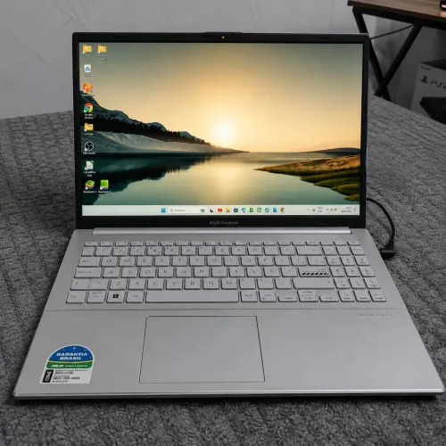 Notebook ASUS Vivobook Go 15 | i3 12° geração | 8GB RAM | SSD 256GB