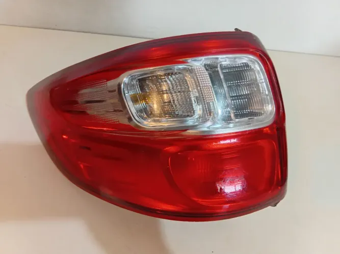Lanterna Traseira Fiat Strada esquerdo 14/20