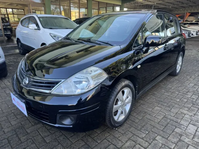 Nissan Tiida S 1.8/1.8 Flex 16V Mec. 2012