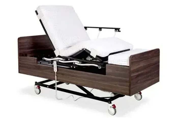 Cama Poltrona Giratória Pilati Hospitalar Elétrica com Colchão