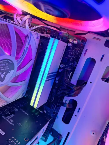 16 GB memoria 3200mhz