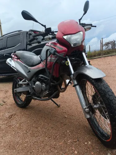 Honda NX4 Falcon Vermelha 