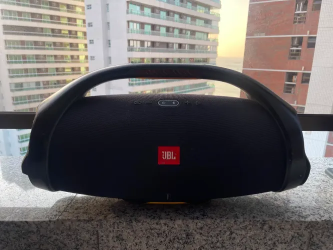 JBL Boombox 2