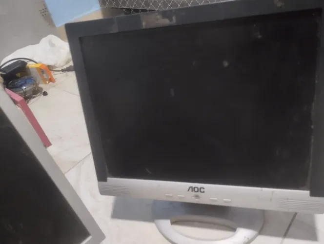 Monitores AOC e positivo 60,00 cada