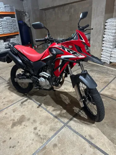XRE 300 
