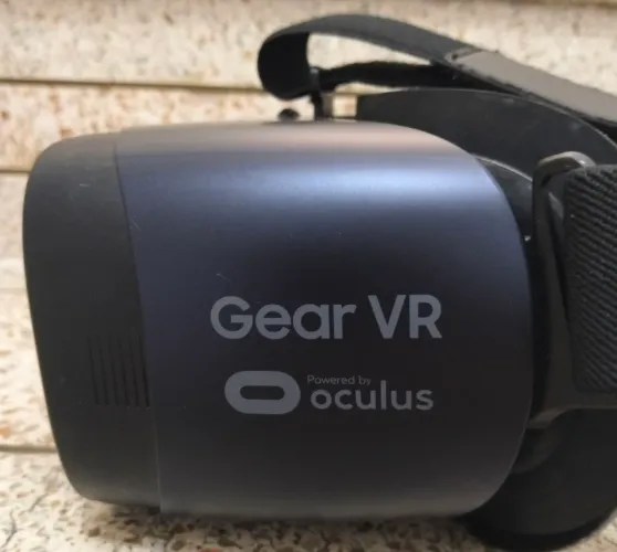 Óculos de Realidade Virtual Samsung Gear VR (Powered by Oculus)