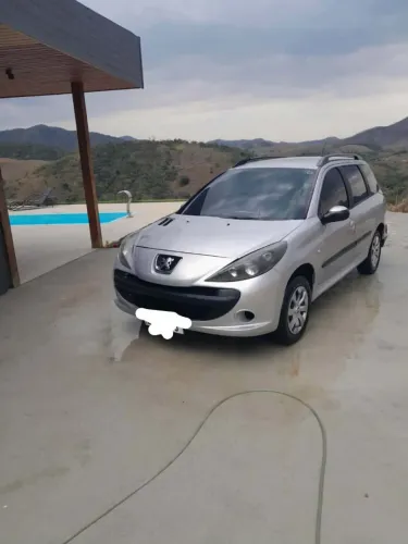 Peugeot 207 SW Escapade 1.6 16V Flex 5P 2011