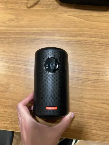 Projetor Portátil a Bateria Nebula Capsule II