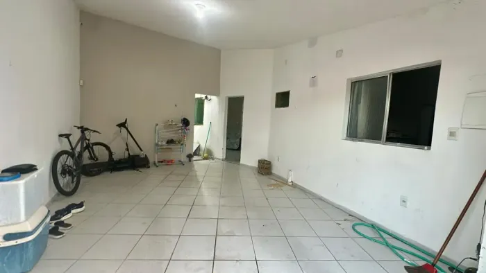 Aluguel De Casa Com 2 Quartos - 90 m² - Feitosa - Maceió/AL.